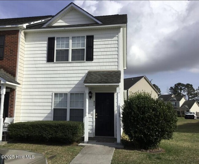 Primary Photo - 300 Ashwood Dr