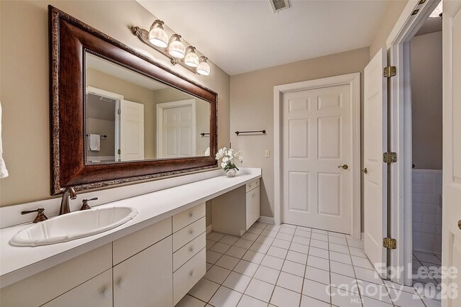 Building Photo - 5100 Piper Glen Dr