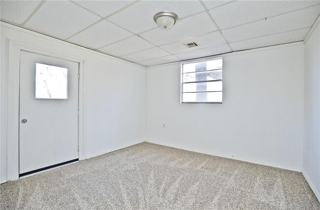 Building Photo - 11 Bromwich Ln