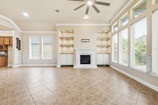 Building Photo - 8111 Sweet Gardens Ct