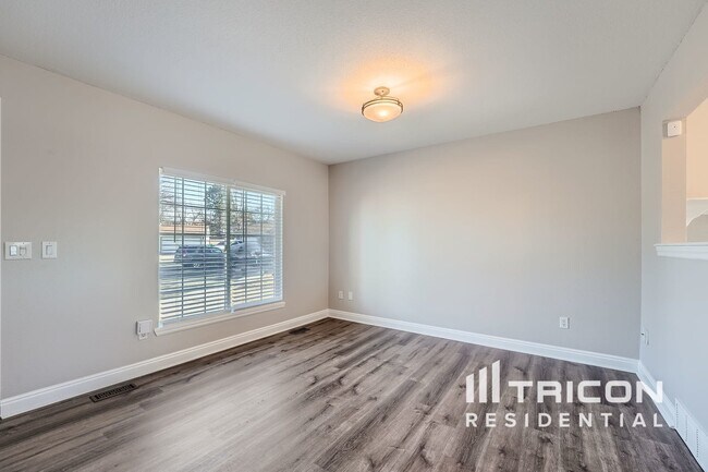 Building Photo - 9235 Dover Way