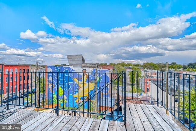 Building Photo - 1729 Guilford Ave