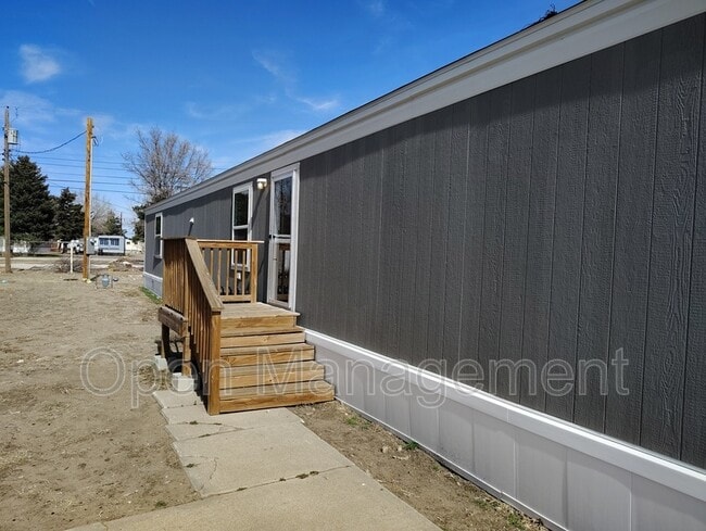 Building Photo - 24 Erin Ln