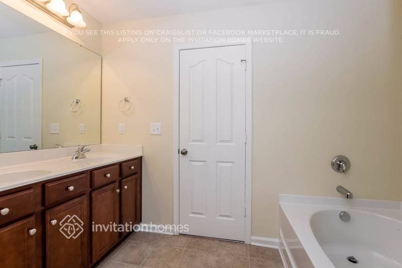 Building Photo - 9507 Pond Vista Court