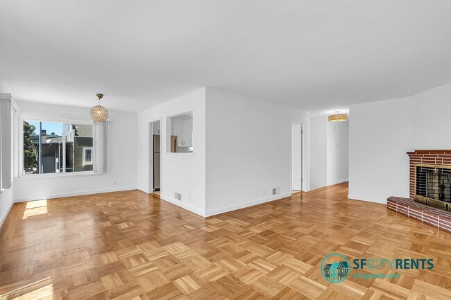 Building Photo - Silver Terrace: Updated Single Family Home...