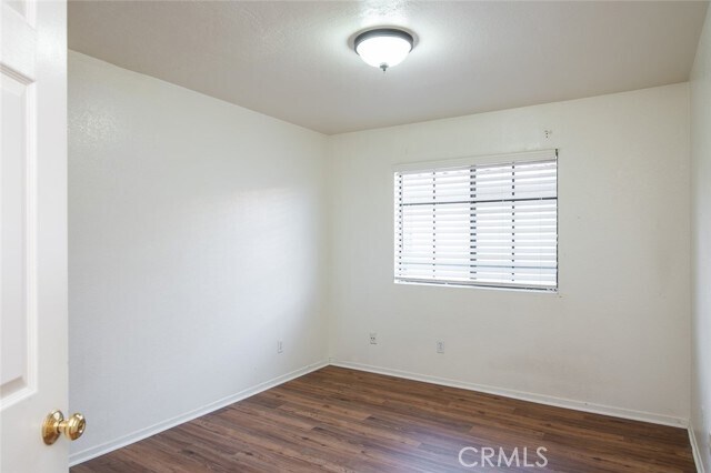 Building Photo - 2930 Montrose Ave