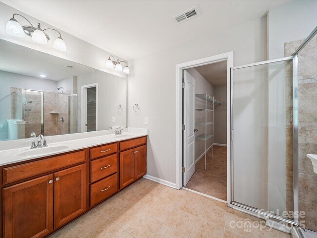 Building Photo - 10327 Rutledge Ridge Dr NW