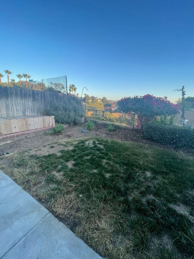 Building Photo - 3256 Carr Dr