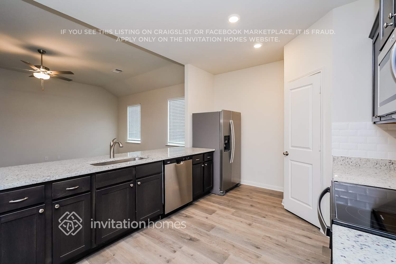 Building Photo - 10033 Pilot Pl