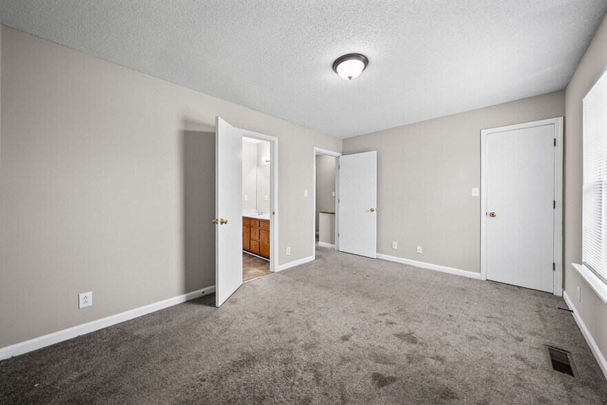 Building Photo - 280 Timber Court Dr