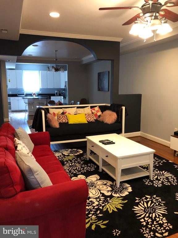 Building Photo - 734 Quincy St NW