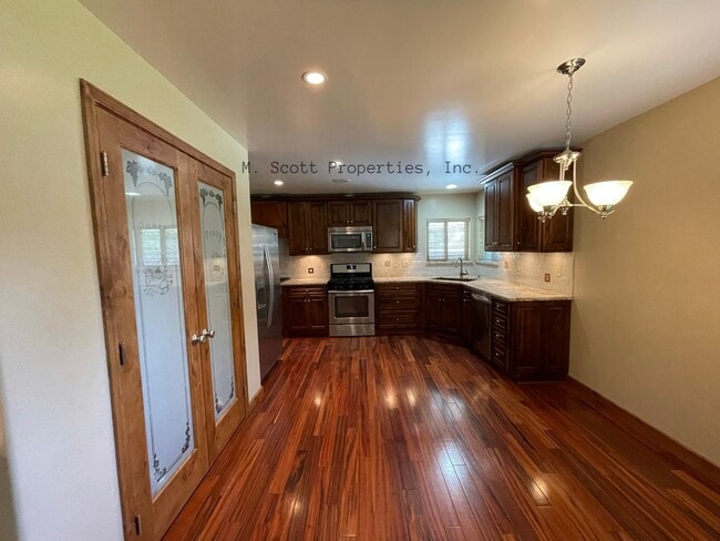 Building Photo - 1626 10th St