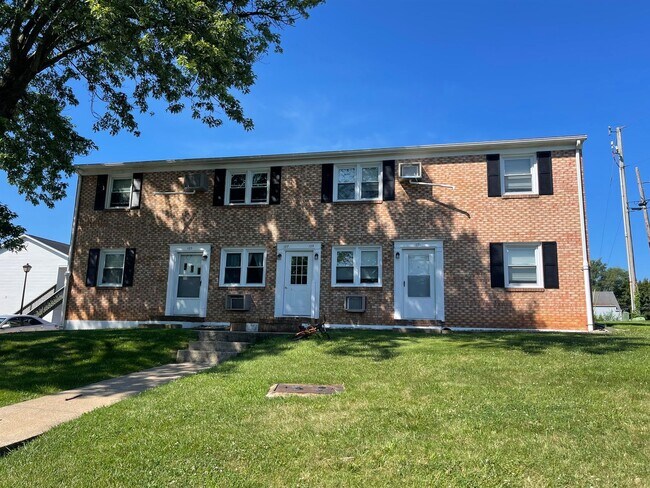 Primary Photo - Apartment for Rent