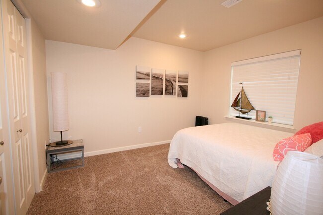 Building Photo - Stunning Two Story Home Available in Peyton!