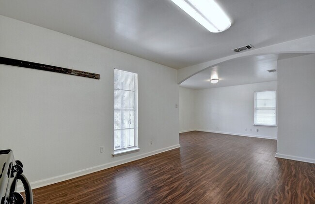 Building Photo - 129 Coleman St