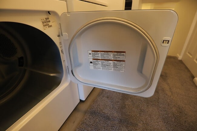 Building Photo - 257 Canby St