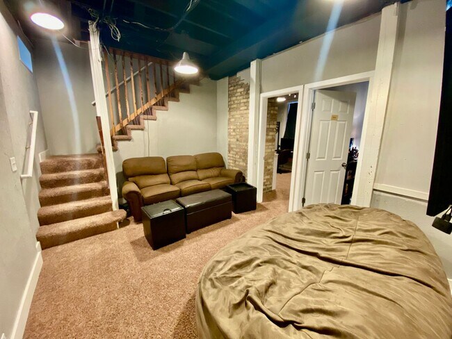 Building Photo - 1801 Talmage Ave SE