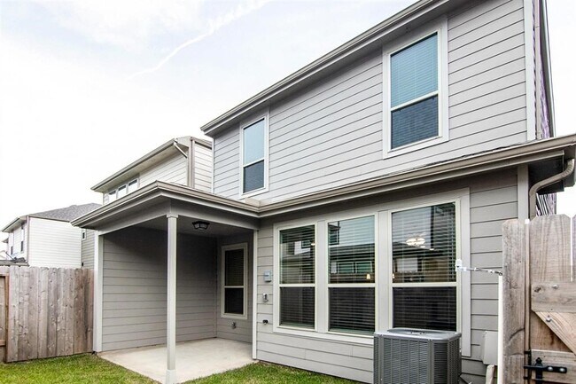 Building Photo - 3421 Avondale Vw Dr