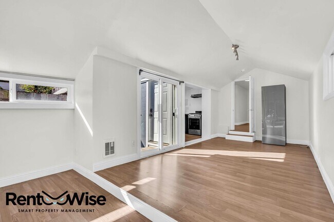 Building Photo - 4525-4529 Irving St. SF