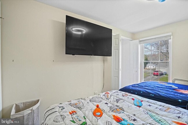 Building Photo - 2712 Advent Ct S