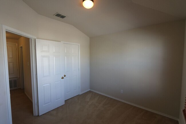 Building Photo - 25522 Echo Springs