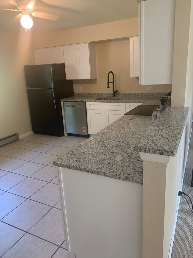 Building Photo - 13918 Marybrook Dr