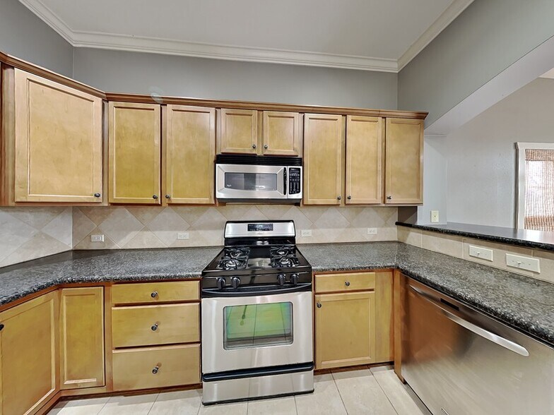 Building Photo - 2088 Eagle Ridge Dr