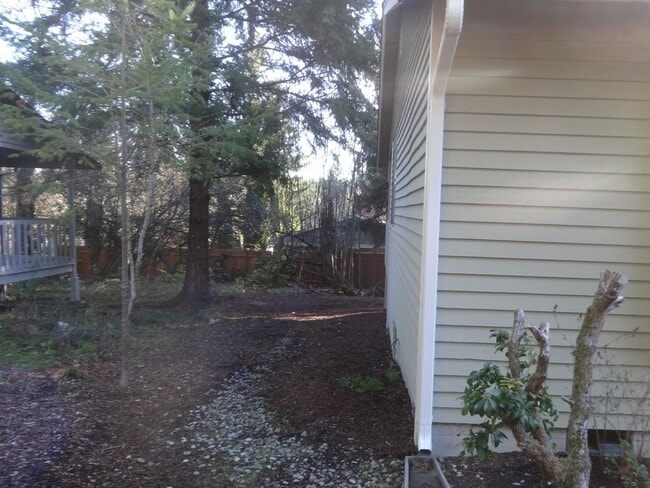 Building Photo - Convenient Gig Harbor Living, 2 Bedrooms, ...
