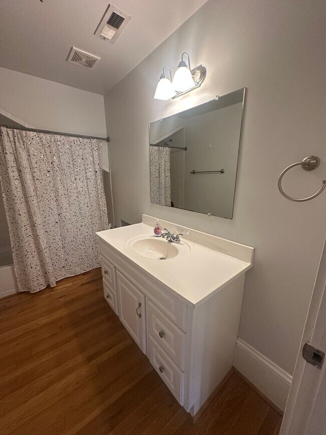 Building Photo - 4508b Park Ave, Nashville TN 37209 *Leasin...