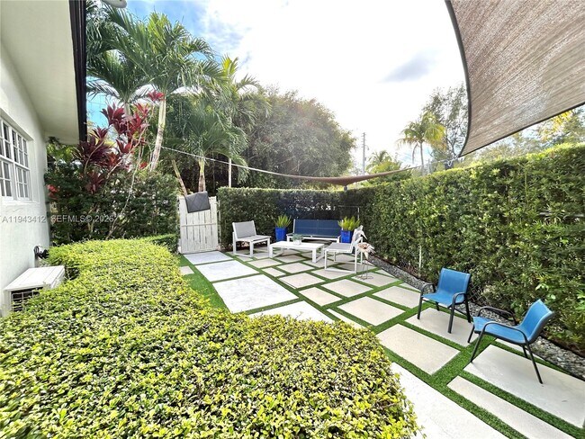 Building Photo - 7999 SW 58th St