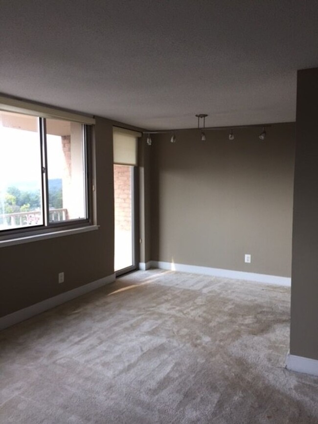 Building Photo - A spacious two bedroom, one bath apartment...