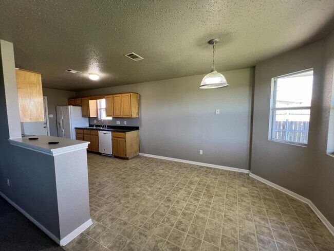 Building Photo - 4115 Mustang Dr