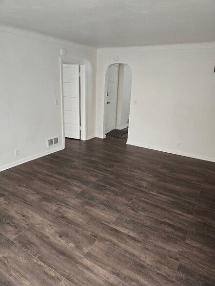 Living room - 834 Lane Blvd