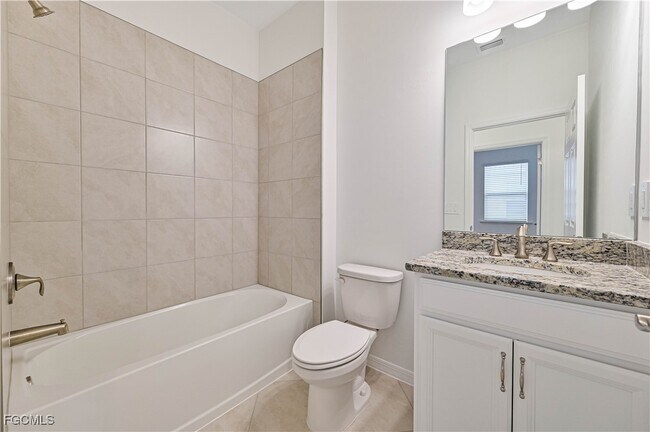 Building Photo - 4466 Dutchess Park Rd