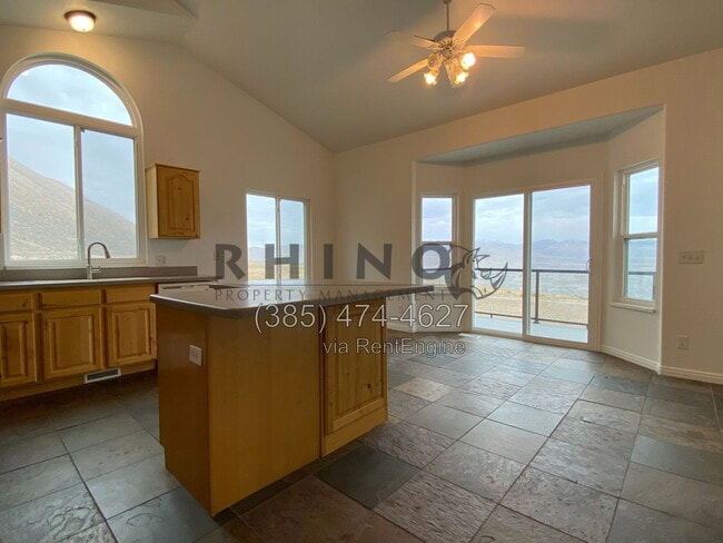 Building Photo - 8 Duchesne Cir