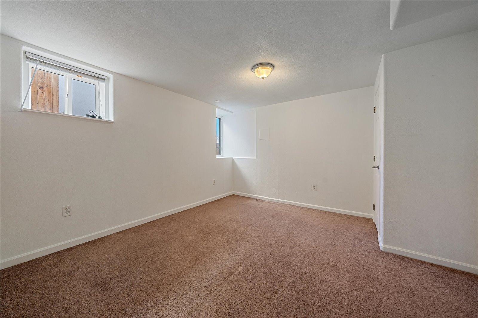 Building Photo - 1567 Meade St