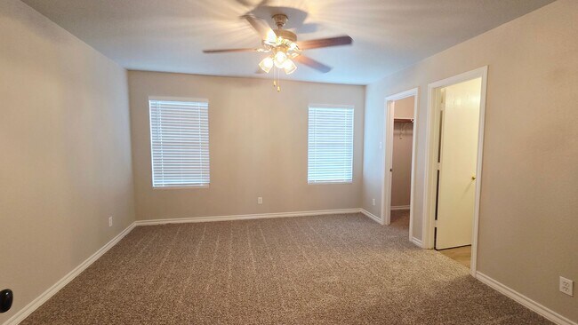 Building Photo - The Gardens at Summit 3 Bedroom Townhome