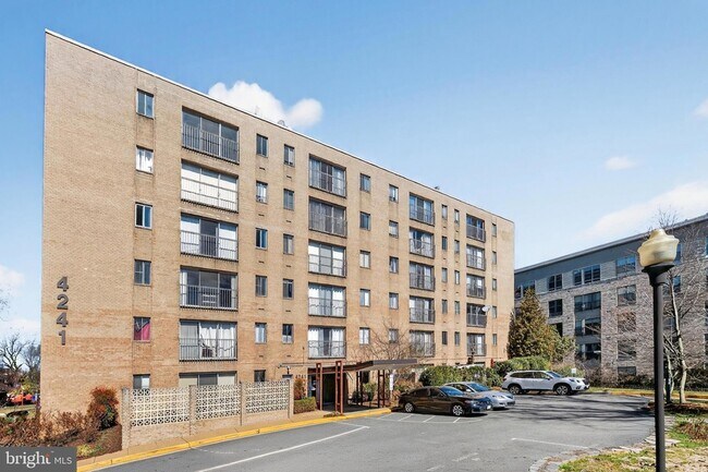 Building Photo - 4241 Columbia Pike