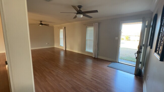 Building Photo - 9150 Nolen Dr