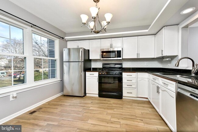 Building Photo - 523 Blacksburg Terrace NE