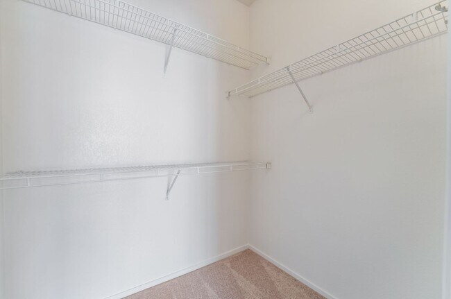 Building Photo - Charming Henderson Condo in Gated Communit...