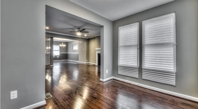 Building Photo - 3738 Ellerslie Ave