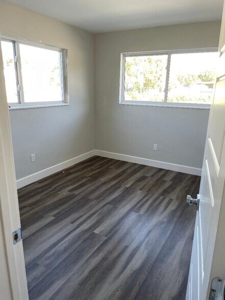 bed 2 - 3760 NW 13th Pl