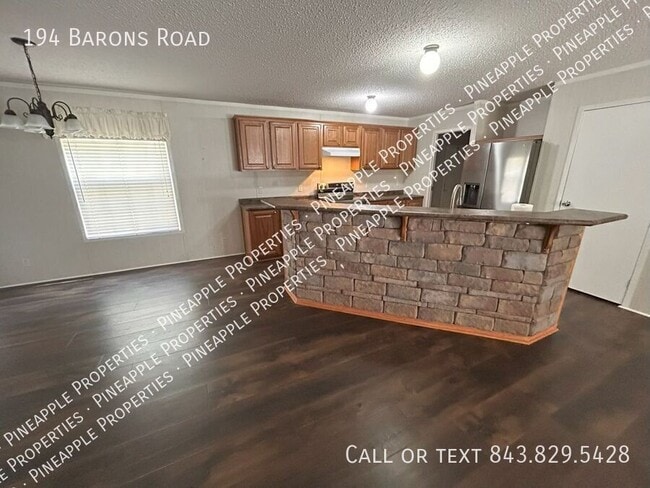 Building Photo - 194 Barons Rd