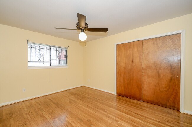 Building Photo - 701 Redan St