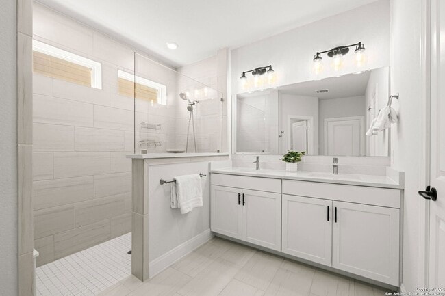 Building Photo - 2623 Suncadia Ln