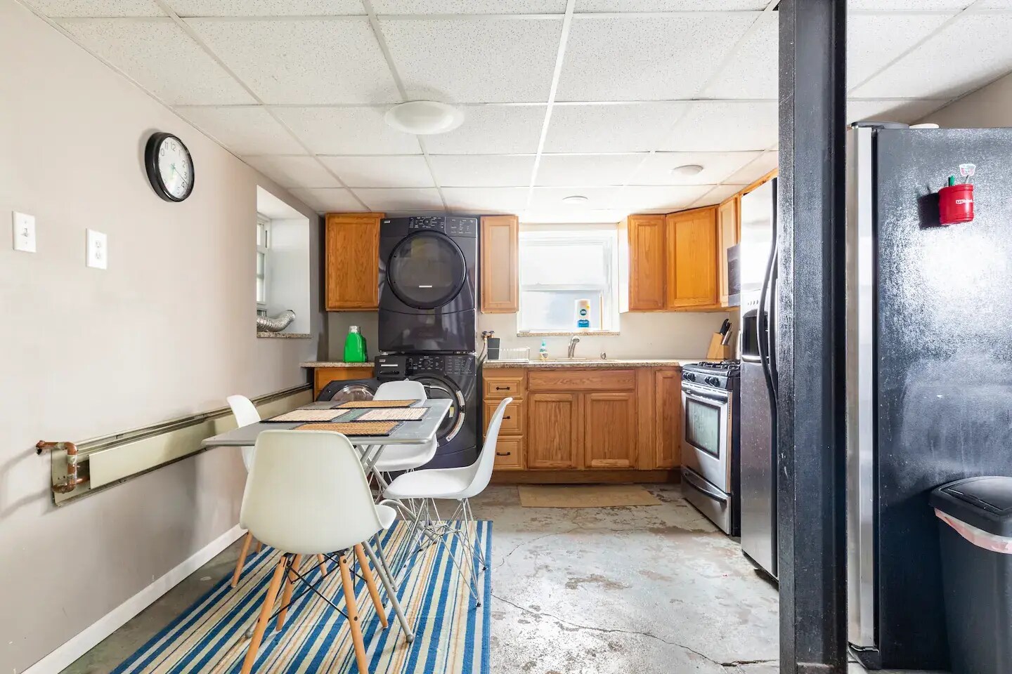 Dining - 540 S Taylor Ave