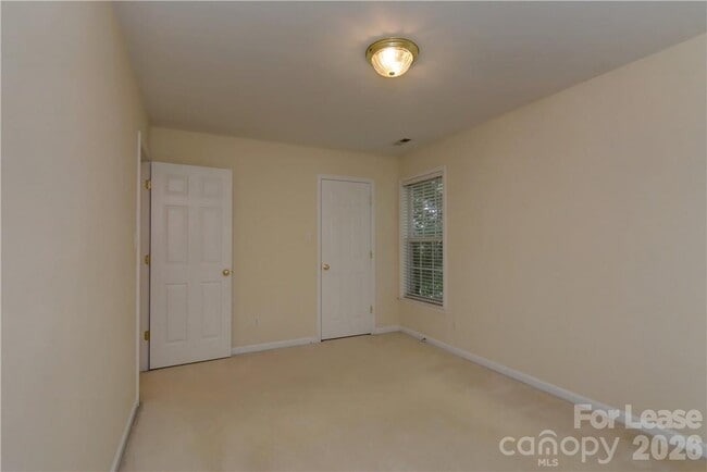 Building Photo - 10496 Gunnison Ln
