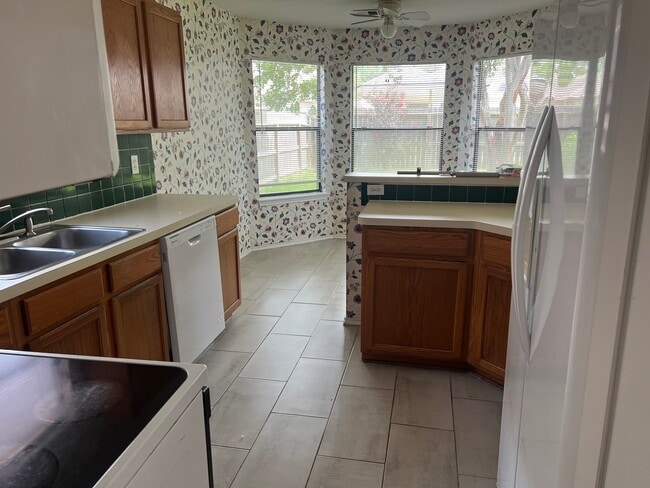 Building Photo - 5618 Village Arbour Dr