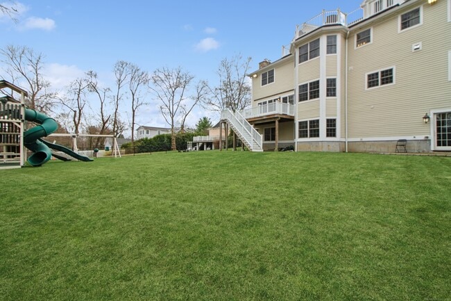 Building Photo - 57 Overbrook Dr